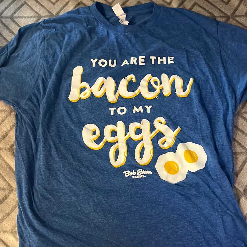 Bob Evans Graphic Tee, Size L.